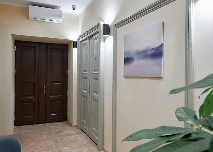 Bed & Breakfast 7 Heaven Elegant Old Town Cracovia