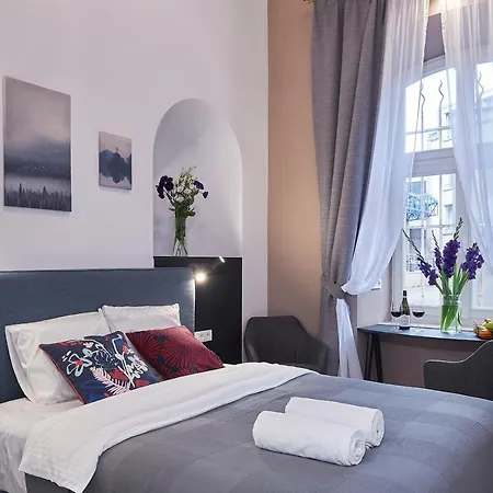 B&B 7 Heaven Elegant Old Town
