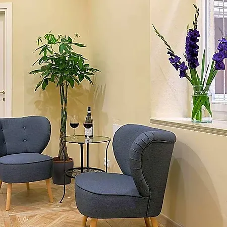7 Heaven Elegant Old Town Bed & Breakfast 4*
