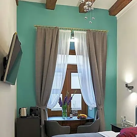 7 Heaven Elegant Old Town 4*