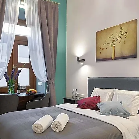 Bed & Breakfast 7 Heaven Elegant Old Town 4*
