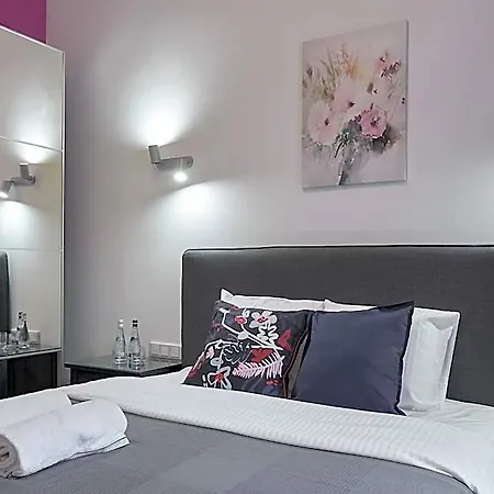 7 Heaven Elegant Old Town Bed & Breakfast 4*