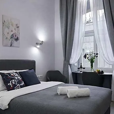 7 Heaven Elegant Old Town Bed & Breakfast 4*