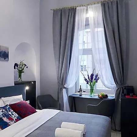 7 Heaven Elegant Old Town 4*